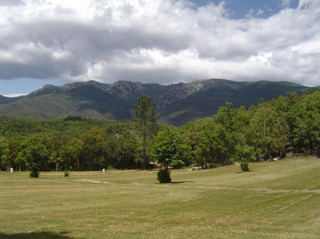 Camping Maçanet de Cabrenys المظهر الخارجي الصورة